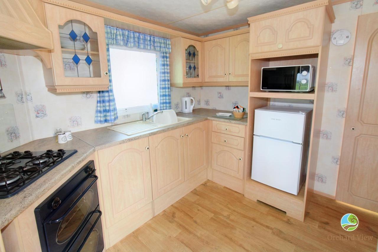 Orchard View Retreat - Dog Friendly, Enclosed Private Garden With Weather Dependant Hot Tub - Not On A Holiday Park Villa Little Clacton Eksteriør bilde